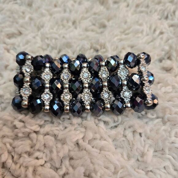 NWOT Rhinestone & Bead Stretch Bracelet Silver - Picture 1 of 8